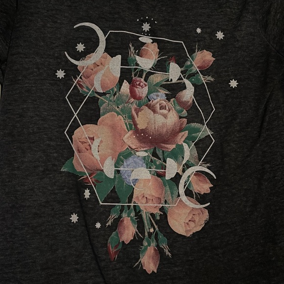 Lucky brand boho women’s medium tee shirt with bonus vintage shirt M - Picture 2 of 5